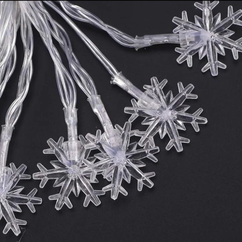 20 LED Snowflake String Lights – Warm White Christmas Decorative Fairy Lights (Battery Operated, Without Battery) - Image 3