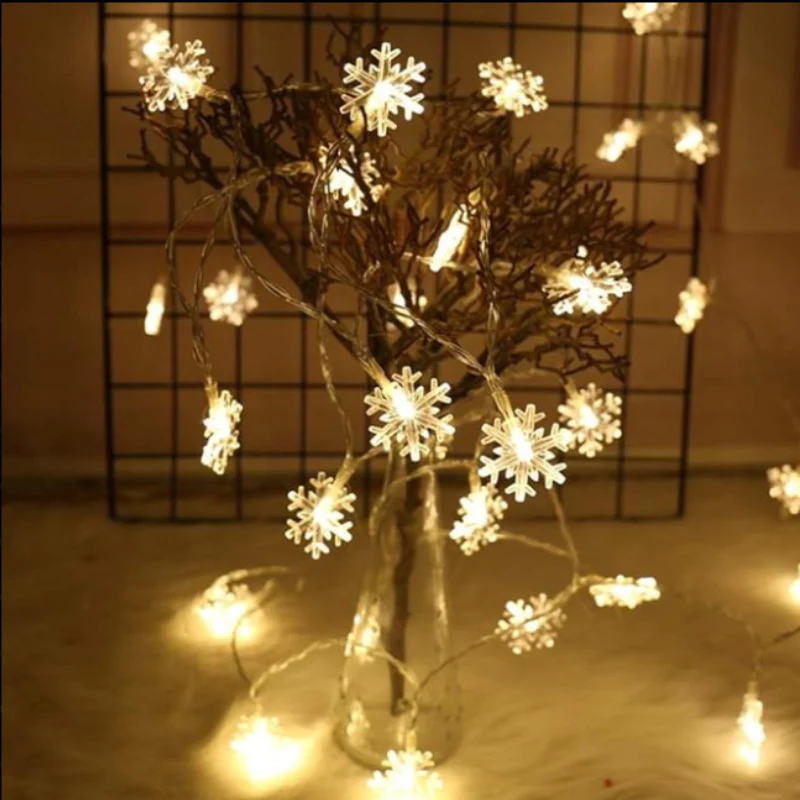 20 LED Snowflake String Lights – Warm White Christmas Decorative Fairy Lights (Battery Operated, Without Battery) - Image 6