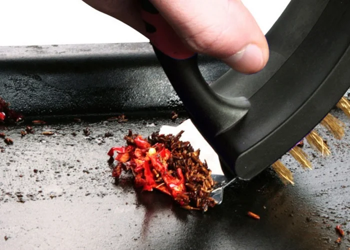 3 in 1 BBQ Cleaning Grill Brush and Scraper - Image 6