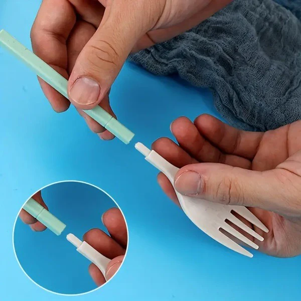 3-Piece Foldable Tableware Set – Portable Spoon, Fork & Chopsticks for Travel, Office & Outdoor Use(Random Color-Pack of 1) - Image 4