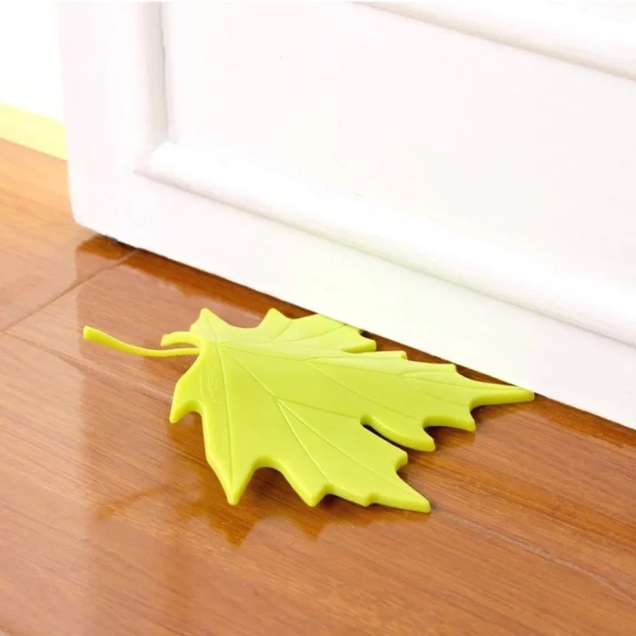 Maple Leaf Shape Door Stopper - 1 pc - Image 4