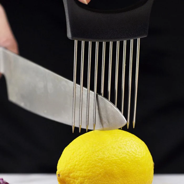 Onion Cutting Holder - Image 3