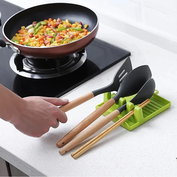 Plastic Oil Spill Spoon Resting Tray – 4-Slot Spoon Holder Stand for Kitchen Utensils, Spatula, Ladle & Chopsticks (Random Color, Pack of 1) - Image 3