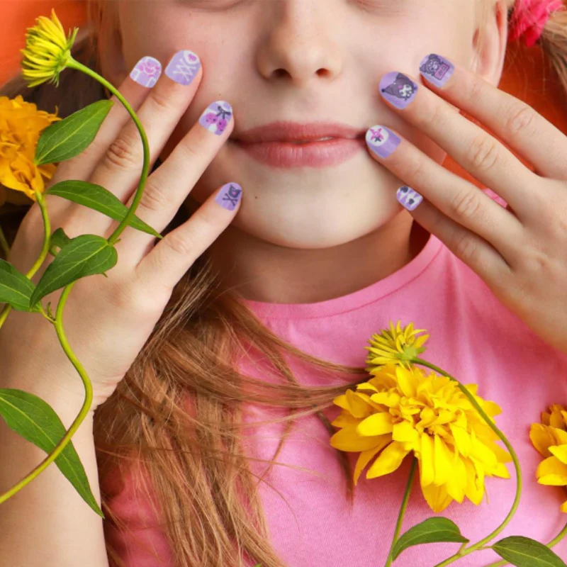 Sanrio Character Press-On Nails for Kids – Cute Cartoon Fake Nails Set (Random Design-Pack of 1 Set) - Image 4